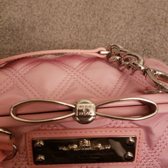 My flat in London handbag - Picture 4 of 5